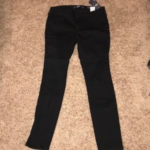 Hollister Jeans size 7 short